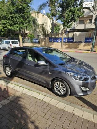 יונדאי i30 Premium אוט' 1.6 (135 כ''ס) בנזין 2013 למכירה בגדרה