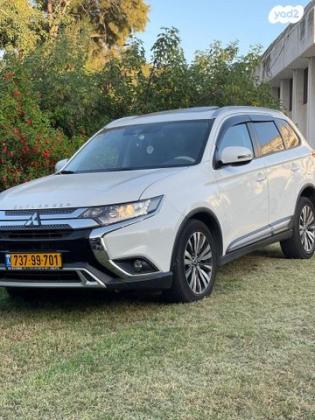 מיצובישי אאוטלנדר Instyle אוט' 7 מק' 2.0 (150 כ"ס) בנזין 2019 למכירה ברמת גן