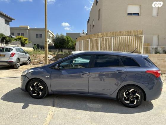 יונדאי i30 Inspire סטיישן אוט' 1.6 (135 כ"ס) בנזין 2014 למכירה ברחובות