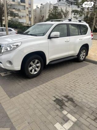 טויוטה לנד קרוזר ארוך 4X4 Luxury 5 אוט' דיזל 5 מק' 2.8 (177 כ"ס) דיזל 2016 למכירה בבת ים