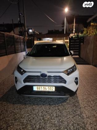 טויוטה RAV4 הייבריד E-xperience הייבריד 5 דל' אוט' 2.5 (178 כ''ס) בנזין 2021 למכירה בקרית עקרון