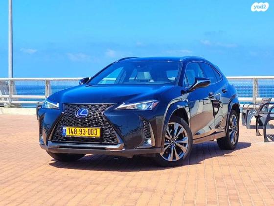 לקסוס UX UX250H F-Sport הייבריד אוט' 2.0 (152 כ''ס) בנזין 2022 למכירה בחיפה