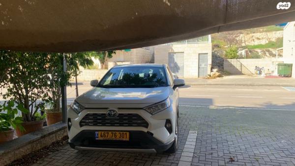 טויוטה RAV4 הייבריד E-xperience הייבריד 5 דל' אוט' 2.5 (178 כ''ס) בנזין 2019 למכירה במודיעין מכבים רעות