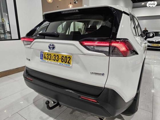 טויוטה RAV4 הייבריד E-volve הייבריד אוט' 2.5 (178 כ''ס) בנזין 2021 למכירה בראשון לציון