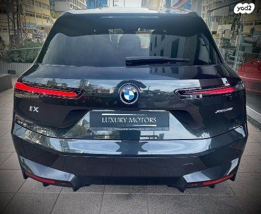 ב.מ.וו IX XDRIVE40 Tech אוטו' חשמלי (326 כ"ס) חשמלי 2023 למכירה בהרצליה