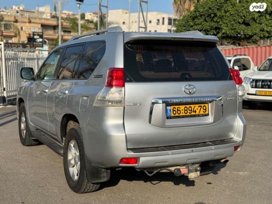 טויוטה לנד קרוזר ארוך 4X4 Luxury 60th אוט' דיזל 7 מק' 3.0 (190 כ''ס) דיזל 2012 למכירה בריינה