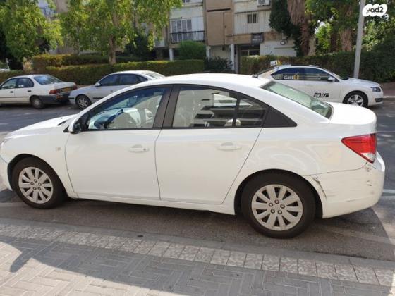 שברולט קרוז LS סדאן אוט' 1.6 (124 כ"ס) בנזין 2013 למכירה בחולון