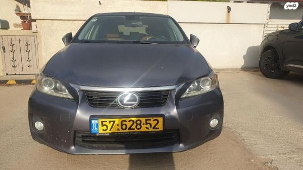 לקסוס CT200H Special Edition הייבריד אוט' 1.8 (134 כ"ס) בנזין 2013 למכירה באשקלון