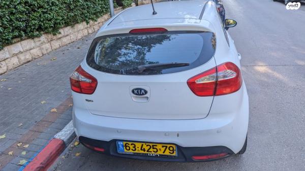 קיה ריו LX הצ'בק אוט' 1.4 (109 כ''ס) בנזין 2012 למכירה בתל אביב יפו