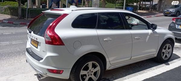 וולוו XC60 R-Design סטיישן אוט' 2.0 (203 כ"ס) בנזין 2011 למכירה בחיפה