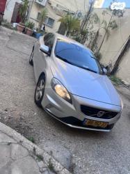 וולוו V40 T4 R-Design אוט' 1.6 (180 כ"ס) בנזין 2016 למכירה בחולון