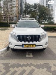 טויוטה לנד קרוזר ארוך 4X4 Luxury 5 אוט' דיזל 5 מק' 2.8 (177 כ"ס) דיז