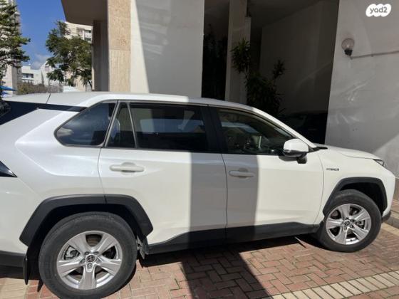 טויוטה RAV4 הייבריד E-xperience הייבריד 5 דל' אוט' 2.5 (178 כ''ס) בנזין 2021 למכירה בראשון לציון