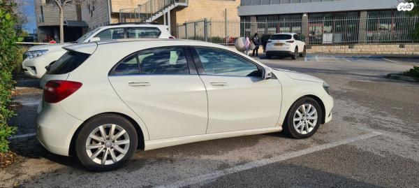 מרצדס A-Class A180 Style סדאן אוט' 1.6 (122 כ''ס) בנזין 2015 למכירה בכפר כמא