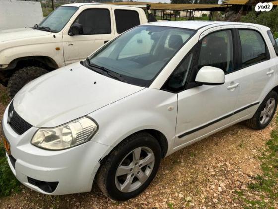 סוזוקי SX4 GLX-HB הצ'בק אוט' 1.6 (119 כ''ס) בנזין 2010 למכירה בשוהם