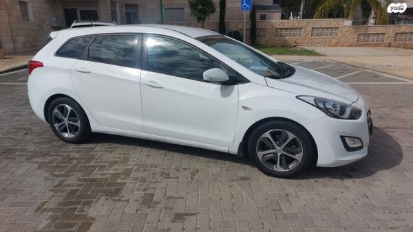 יונדאי i30 Inspire סטיישן אוט' 1.6 (135 כ"ס) בנזין 2016 למכירה באשקלון