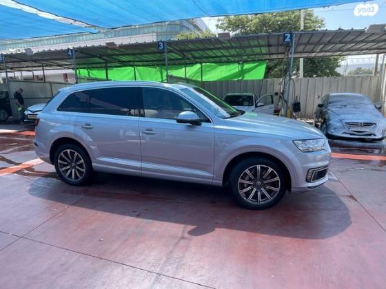 אאודי Q7 4X4 Premium חשמלי דיזל אוט' 5 מק' 3.0 (374 כ''ס) היברידי חשמל / דיזל 2018 למכירה בתל אביב יפו