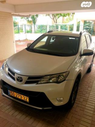 טויוטה RAV4 ארוך 4X4 Premium אוט' 2.0 (151 כ''ס) בנזין 2015 למכירה בנס ציונה