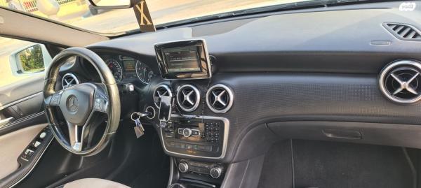 מרצדס A-Class A180 Style סדאן אוט' 1.6 (122 כ''ס) בנזין 2015 למכירה בכפר כמא