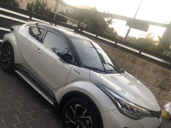 טויוטה C-HR Chic הייבריד אוט' 1.8 (98 כ"ס) בנזין 2020 למכירה בכפר סבא