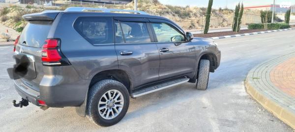 טויוטה לנד קרוזר ארוך 4X4 Limited אוט' דיזל 7 מק' 2.8 (177 כ"ס) דיזל 2019 למכירה בחיפה