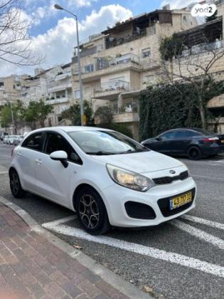 קיה ריו LX הצ'בק ידני 1.2 (82 כ''ס) בנזין 2015 למכירה בחיפה