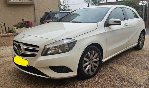 מרצדס A-Class A180 Style אוט' 1.6 (122 כ"ס) בנזין 2015 למכירה במגאר