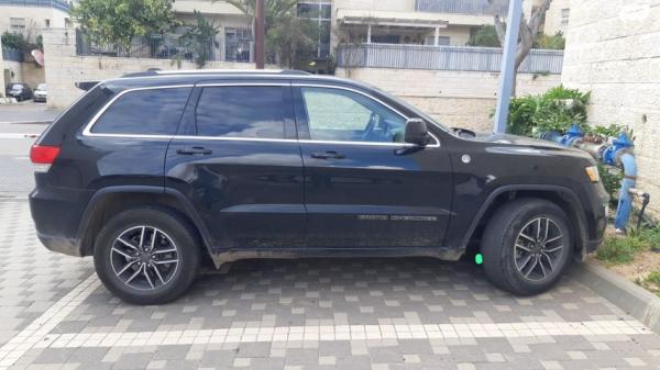 ג'יפ / Jeep גרנד צ'ירוקי 4X4 Laredo אוט' 5 מק' 3.6 (286 כ''ס) בנזין 2019 למכירה במודיעין מכבים רעות