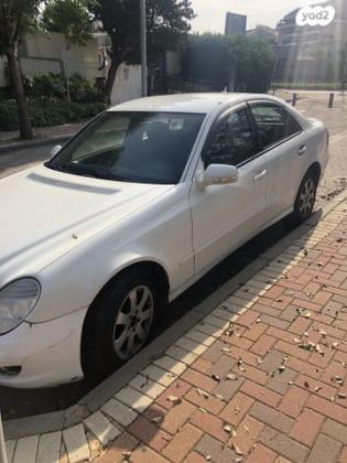 מרצדס E-Class Taxi E200 Classic מונית אוט' דיזל 2.1 (136 כ''ס) דיזל 2008 למכירה בכפר סבא