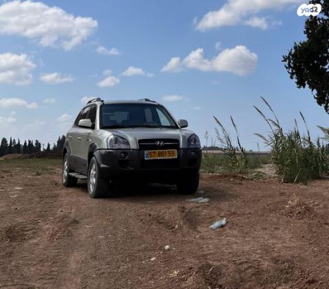 יונדאי טוסון 4X4 GLS אוט' בנזין 2.7 (175 כ''ס) בנזין 2005 למכירה ברמת גן