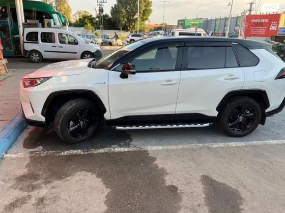 טויוטה RAV4 הייבריד XLE הייבריד אוט' 2.5 (219 כ''ס) בנזין 2021 למכירה בקרית גת