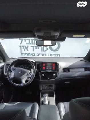 מיצובישי אאוטלנדר PHEV 4X4 Luxury הייבריד אוט' 5 מק' 2.4 (135 כ''ס) היברידי חשמל / בנזין 2019 למכירה ב