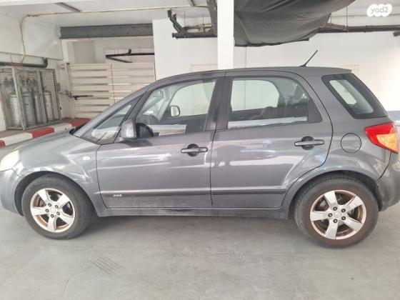 סוזוקי SX4 GLX-HB הצ'בק אוט' 1.6 (119 כ''ס) בנזין 2010 למכירה בתל אביב יפו