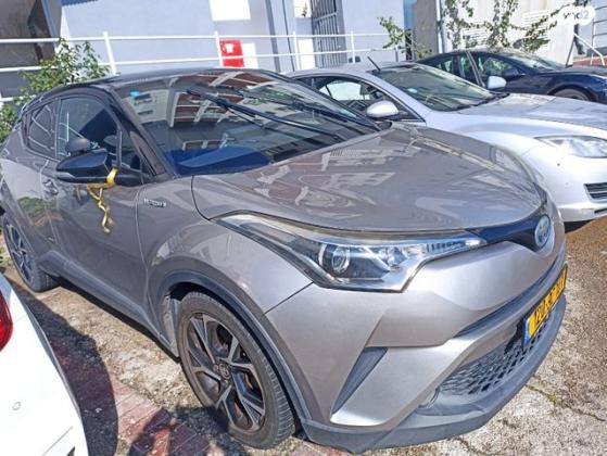 טויוטה C-HR Chic הייבריד אוט' 1.8 (98 כ"ס) בנזין 2018 למכירה בראשון לציון