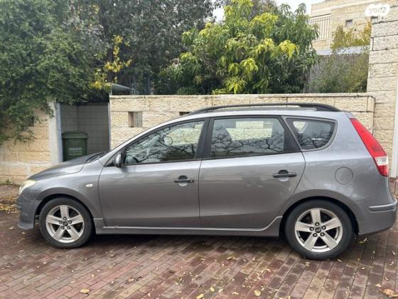 יונדאי i30CW Inspire סטיישן אוט' 1.6 (126 כ''ס) בנזין 2011 למכירה במודיעין מכבים רעות