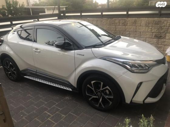 טויוטה C-HR Chic הייבריד אוט' 1.8 (98 כ"ס) בנזין 2020 למכירה בכפר סבא