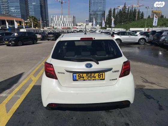 טויוטה יאריס הייבריד Style אוט' 1.5 (73 כ"ס) היברידי חשמל / בנזין 2017 למכירה ב