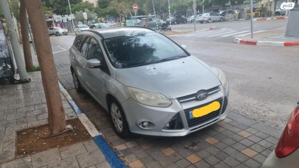 פורד פוקוס Trend סדאן אוט' 1.6 (125 כ"ס) בנזין 2012 למכירה בבני ברק