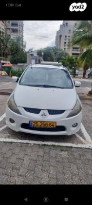 מיצובישי גרנדיס Sport אוט' 2.4 (165 כ''ס) בנזין 2008 למכירה בחולון