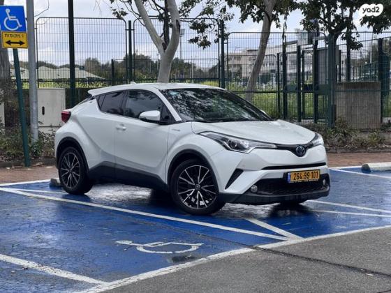 טויוטה C-HR Lounge הייבריד אוט' 1.8 (98 כ''ס) בנזין 2018 למכירה בכפר סבא