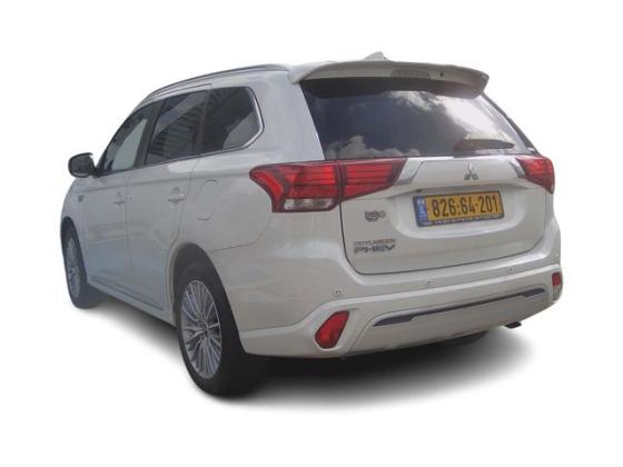 מיצובישי אאוטלנדר PHEV 4X4 Luxury הייבריד אוט' 5 מק' 2.4 (135 כ''ס) היברידי חשמל / בנזין 2019 למכירה ב