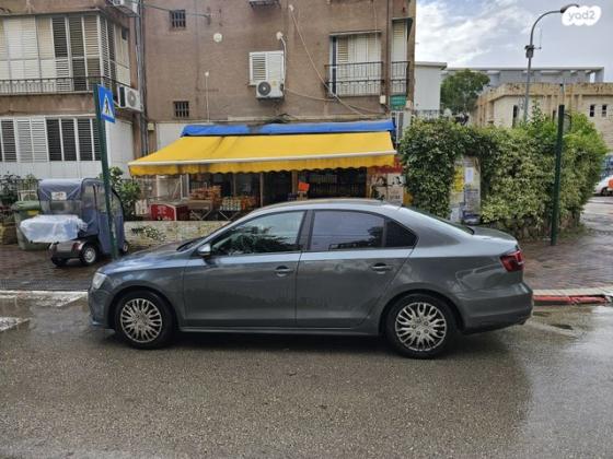 פולקסווגן ג'טה Trendline אוט' 1.2 (105 כ"ס) בנזין 2016 למכירה בפתח תקווה