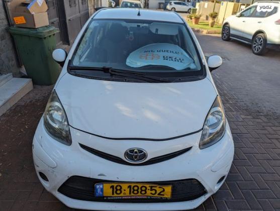 טויוטה אייגו (AYGO) Plus רובוטית 1.0 (69 כ''ס) בנזין 2013 למכירה ברמלה