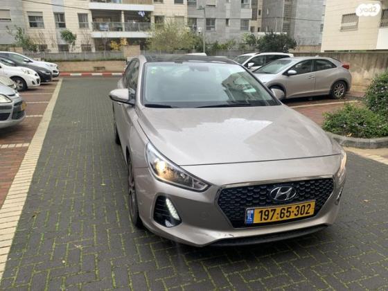 יונדאי i30 Luxury אוט' 1.4 (140 כ"ס) בנזין 2020 למכירה בהוד השרון