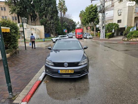 פולקסווגן ג'טה Trendline אוט' 1.2 (105 כ"ס) בנזין 2016 למכירה בפתח תקווה