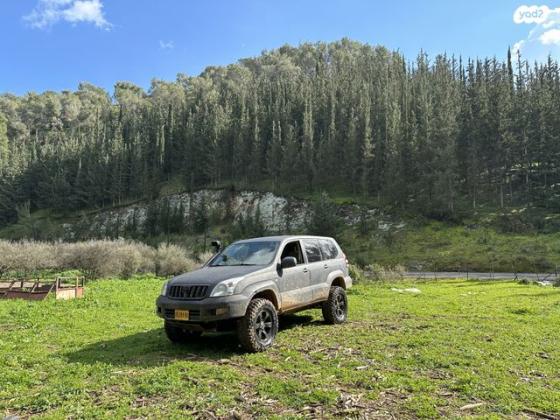 טויוטה לנד קרוזר ארוך 4X4 STD אוט' דיזל 8 מק' 3.0 (166 כ''ס) דיזל 2006 למכירה בבית ג'ן