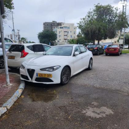 אלפא רומיאו ג'וליה Milano Speciale אוט' 2.0 (197 כ"ס) בנזין 2018 למכירה בקרית מוצקין