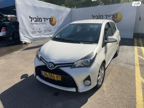 טויוטה יאריס הייבריד Style אוט' 1.5 (73 כ"ס) היברידי חשמל / בנזין 2017 למכירה ב