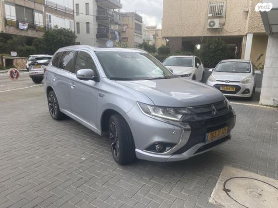 מיצובישי אאוטלנדר PHEV 4X4 Luxury הייבריד אוט' 5 מק' 2.0 (121 כ"ס) היברידי חשמל / בנזין 2017 למכירה בחולון