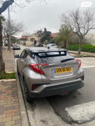 טויוטה C-HR Chic הייבריד אוט' 1.8 (98 כ"ס) בנזין 2019 למכירה בחיפה